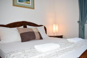 Отель Apartments Zara  Задар